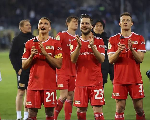 包含斯图加特球员展现顽强意志,取得关键胜利的词条 包含斯图加特球员展现顽强意志,取得关键胜利的词条