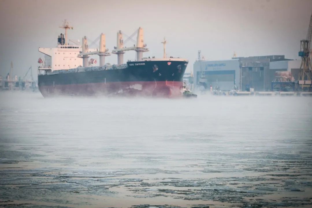 关于冰岛平战立陶宛，小组出线形势依然乐观的信息