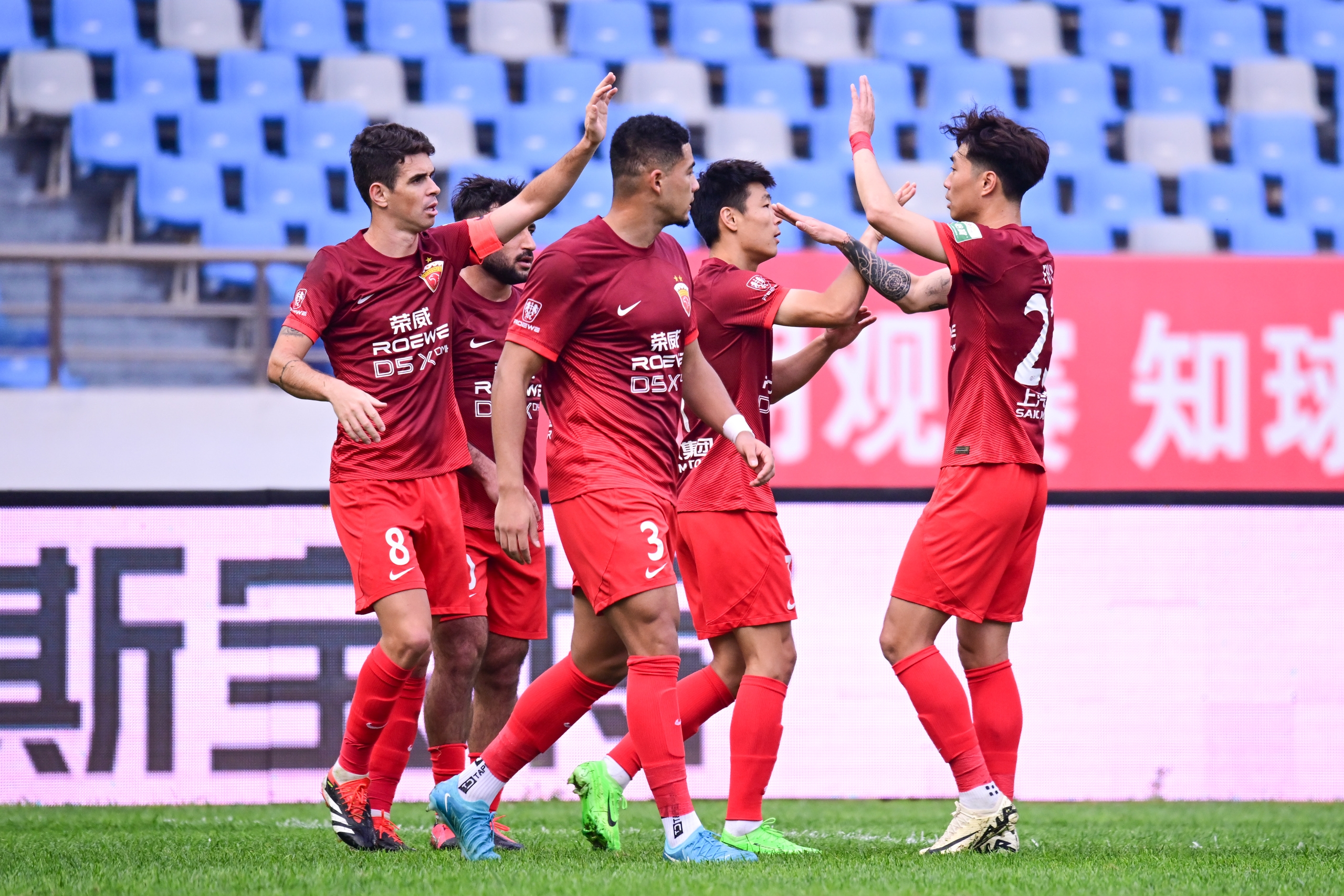 爱游戏入口-国际足协高官称赞中国中超联赛竞争激烈