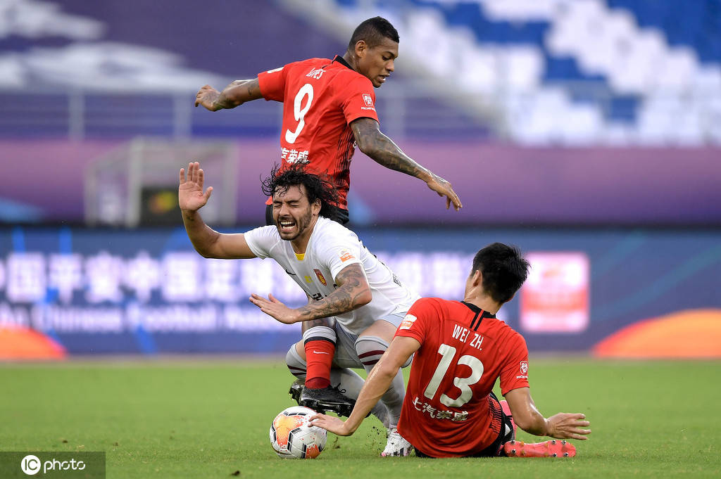 爱游戏官网-上海上港客场大胜，击败河北华夏幸福的简单介绍