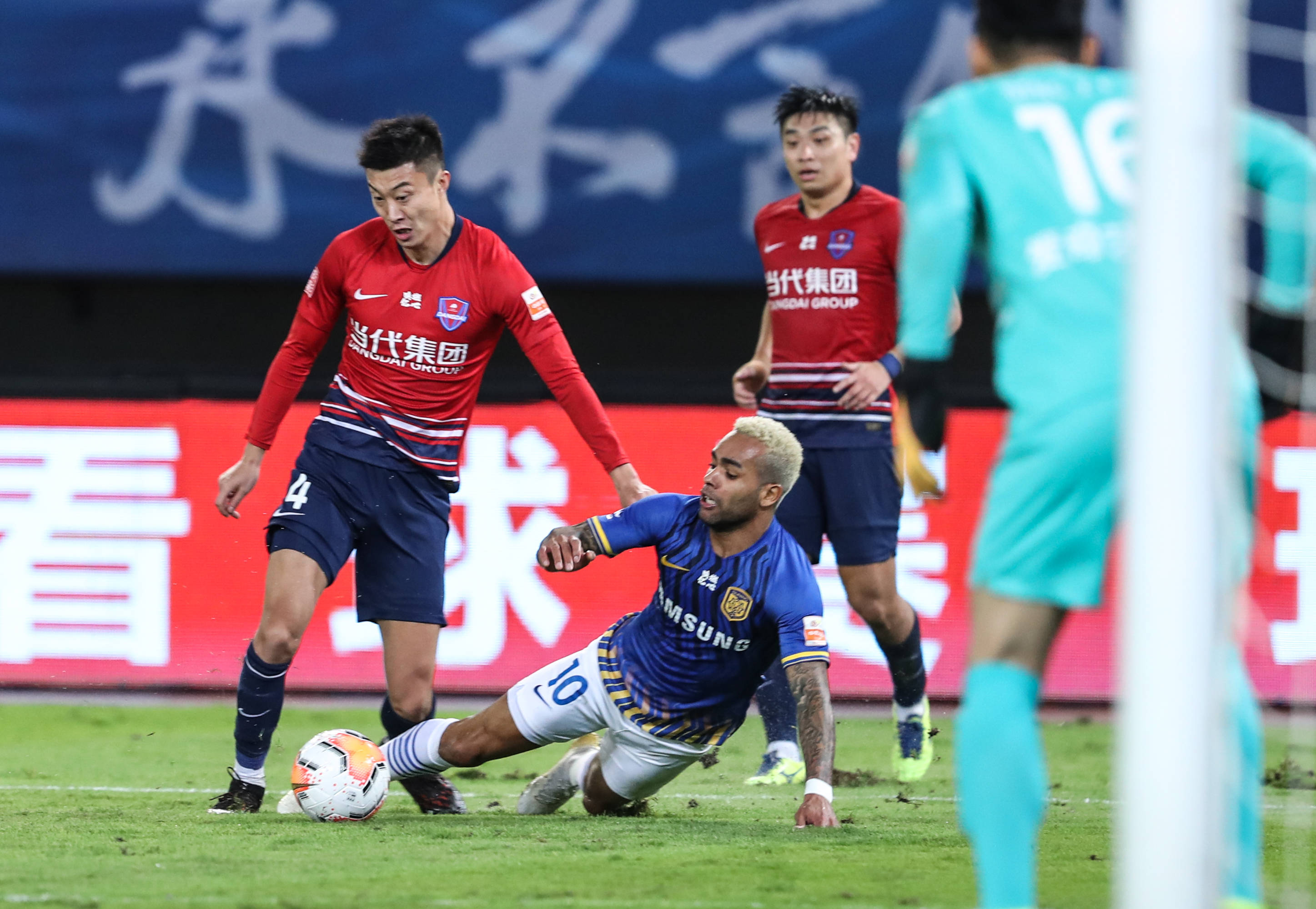 爱游戏官方入口-苏宁打进中超前六，战术嫌疑惹关注的简单介绍