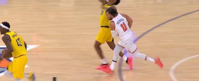 爱游戏网页版入口-球迷疯狂欢呼：甜瓜率尼克斯击败猛龙展现实力的简单介绍