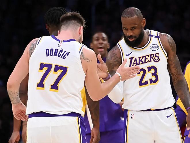 湖人客场胜凯尔特人，取得四连胜