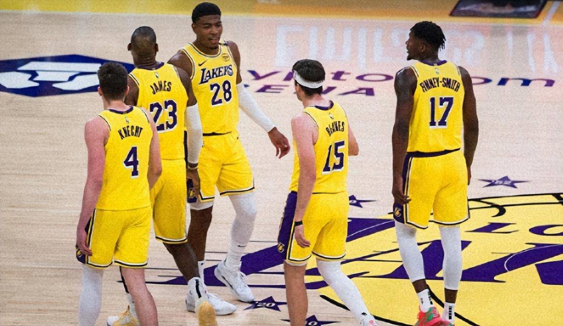 爱游戏网页版入口-湖人主场大胜凯尔特人，取得四连胜