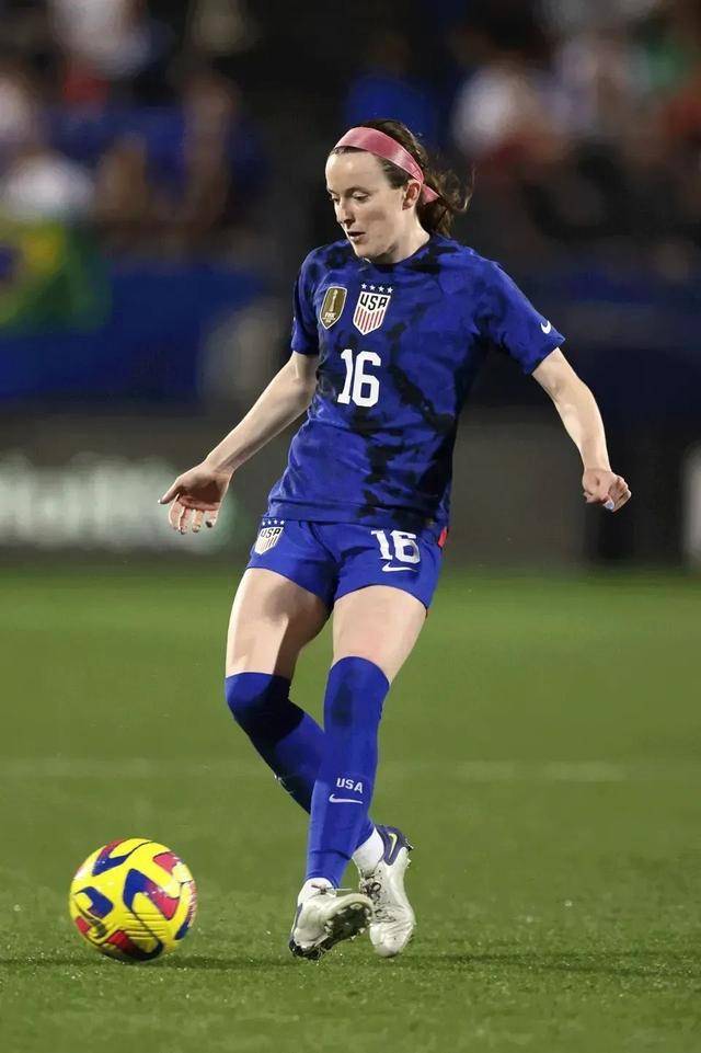 包含澳大利亚女足遭遇困境：小组积分垫底的词条