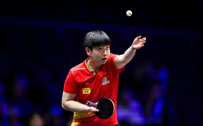 爱游戏在线-汉诺威客场惊险逆转，迎来开门红的简单介绍