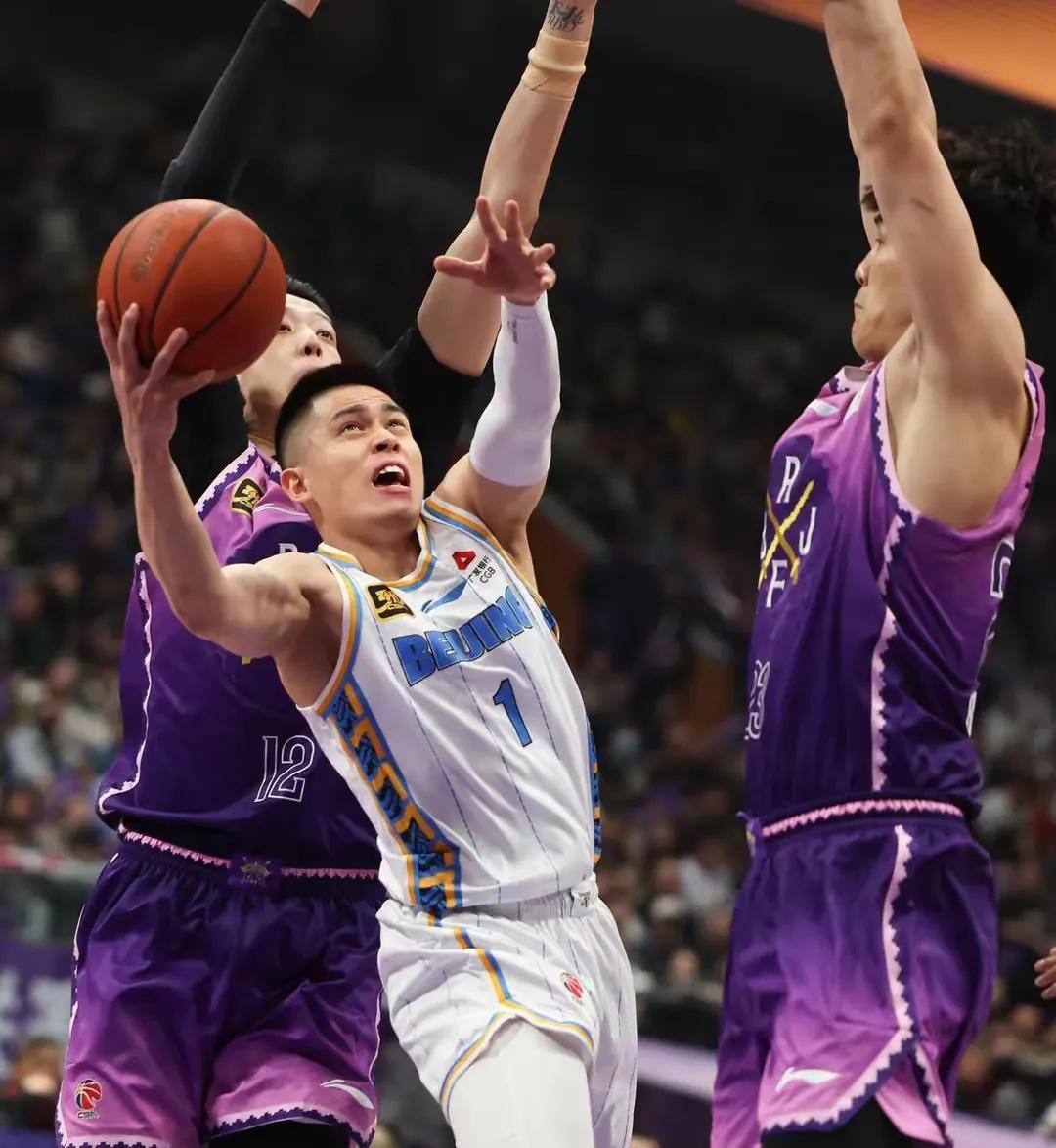 北京首钢擒下青岛队，取得胜利的简单介绍