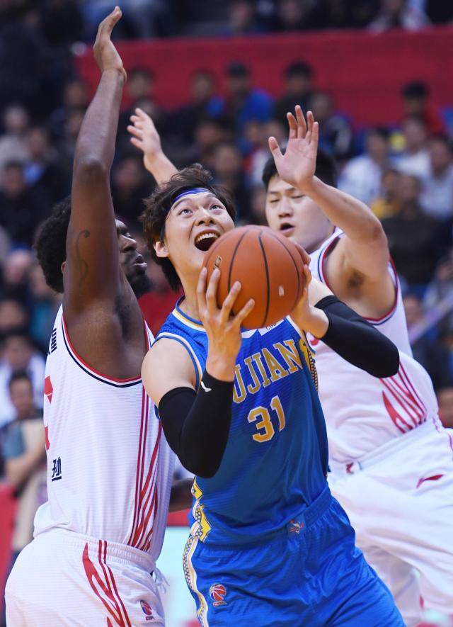 拼尽全力黑龙江迎战哈尔滨豹队的简单介绍