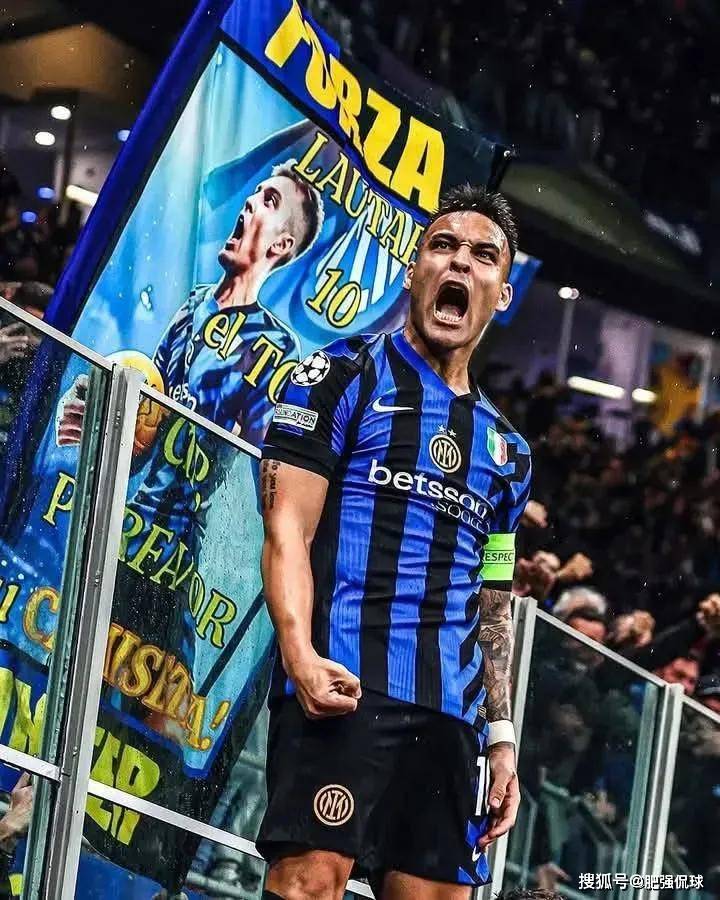 爱游戏app下载-包含英雄球员！队内纪录最佳进球由他打破的词条