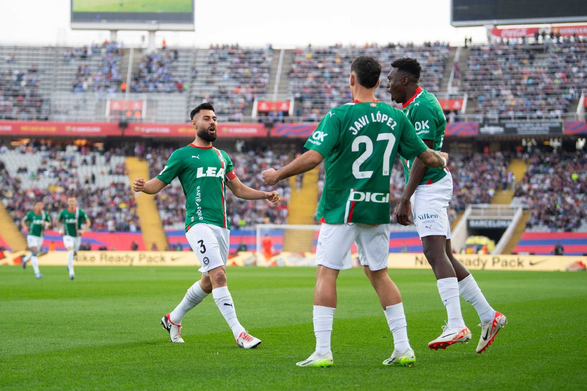 爱游戏入口-包含皇家社会队在实力较量中脱颖而出，登上胜利之巅的词条