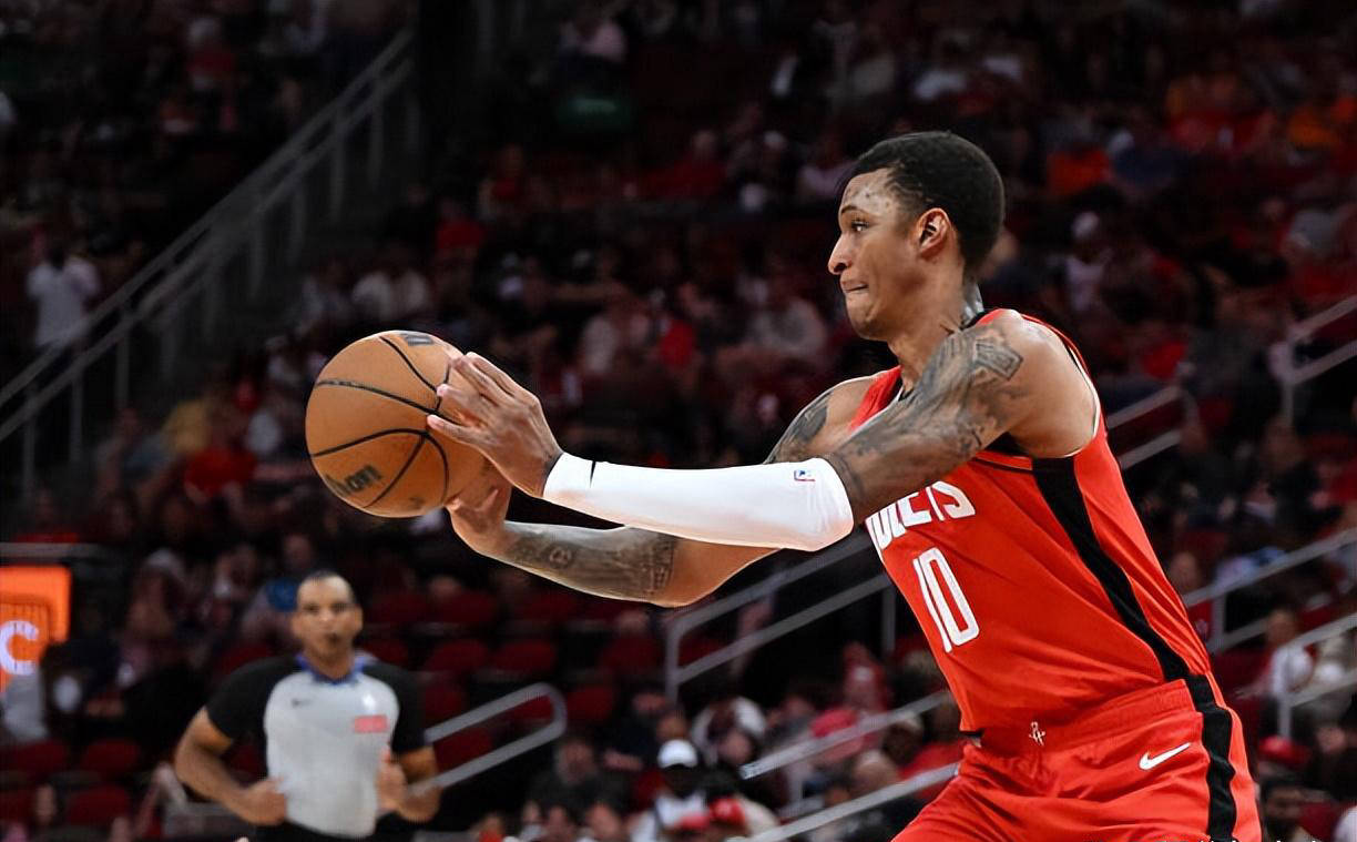 爱游戏登录入口-抢眼防守技术，助力球队赢下比赛！的简单介绍