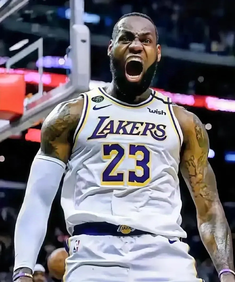 爱游戏登录入口-湖人连胜多场，詹姆斯发挥出色