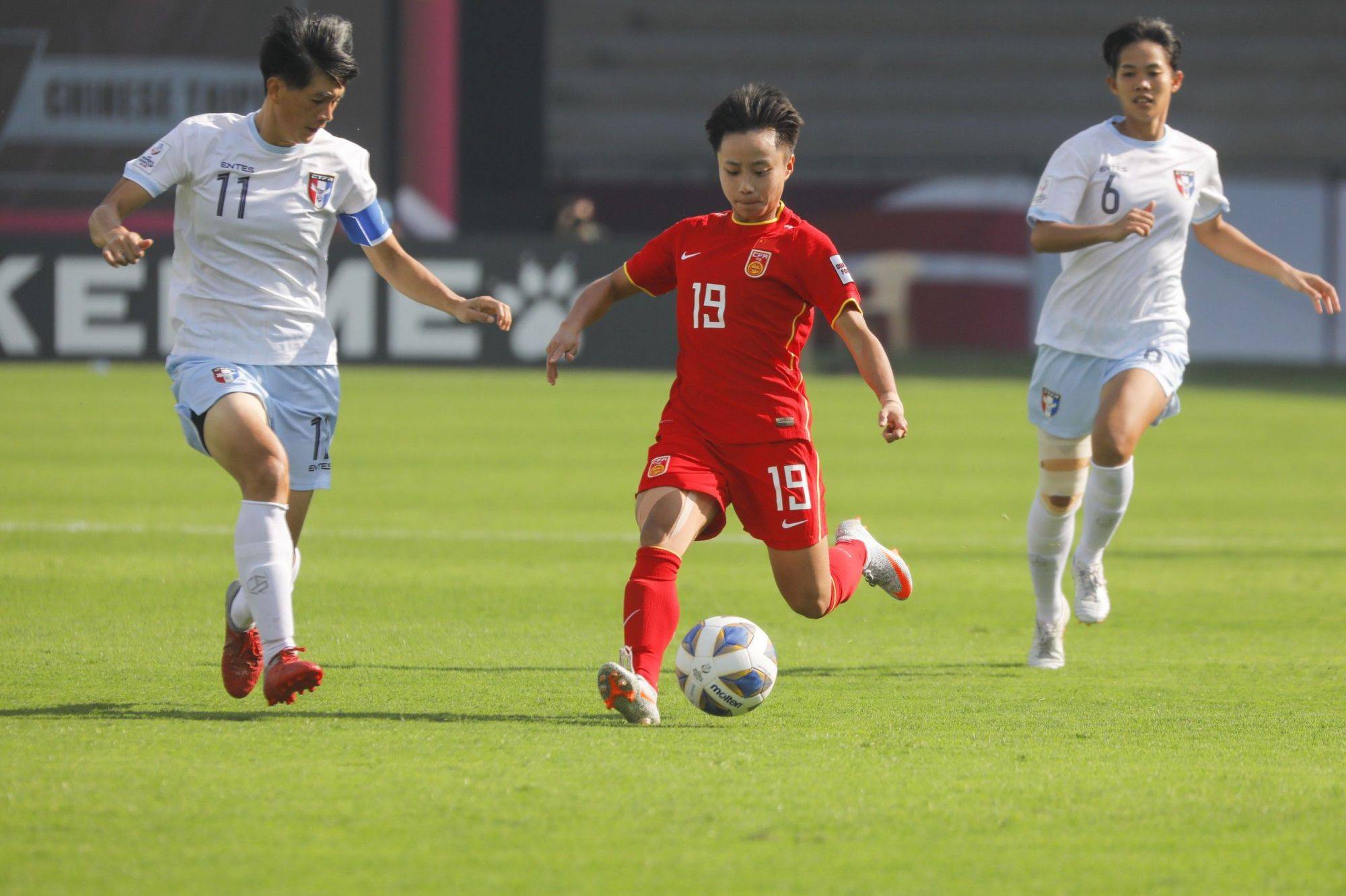 女足国家队备战决赛，训练强度明显增加