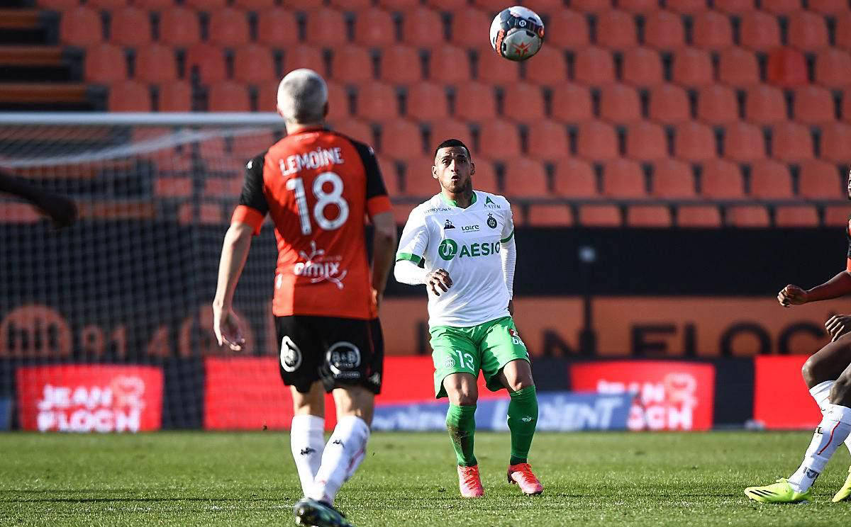 包含圣埃蒂安主场失利，排名下滑的词条