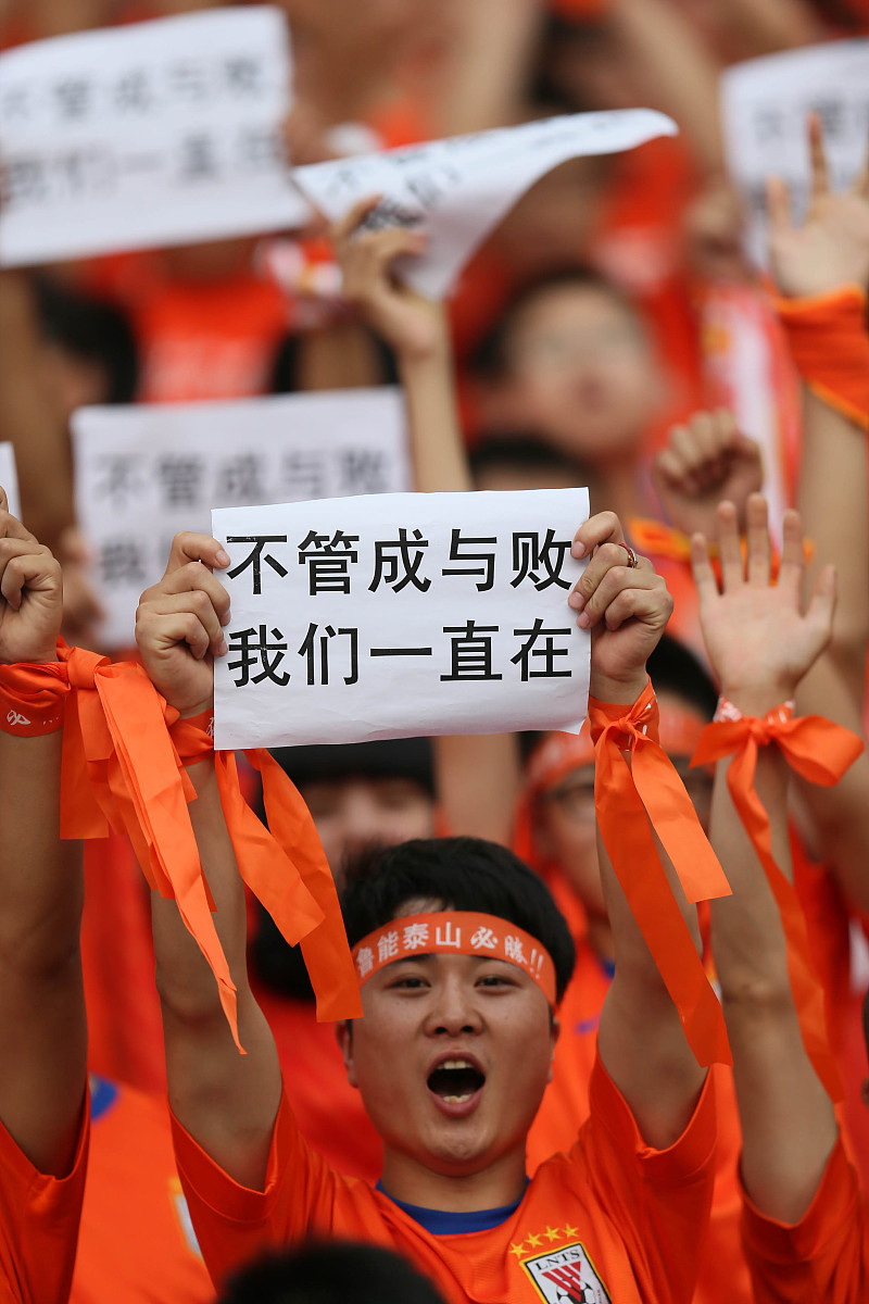 -实力相当的球队争夺胜利，胜利之路不容易的简单介绍