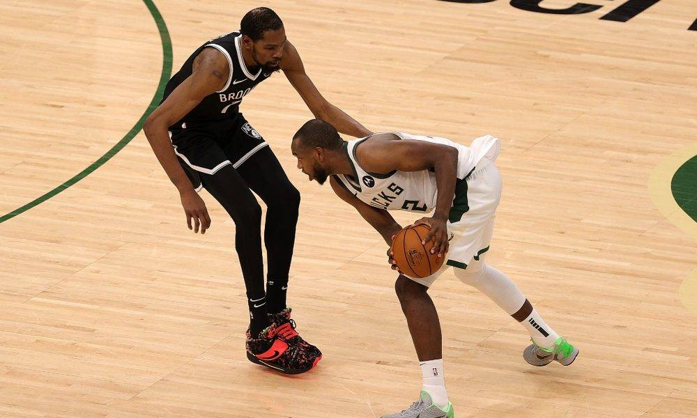 爱游戏亚洲官网-雄鹿战胜活塞，米德尔顿砍下35分