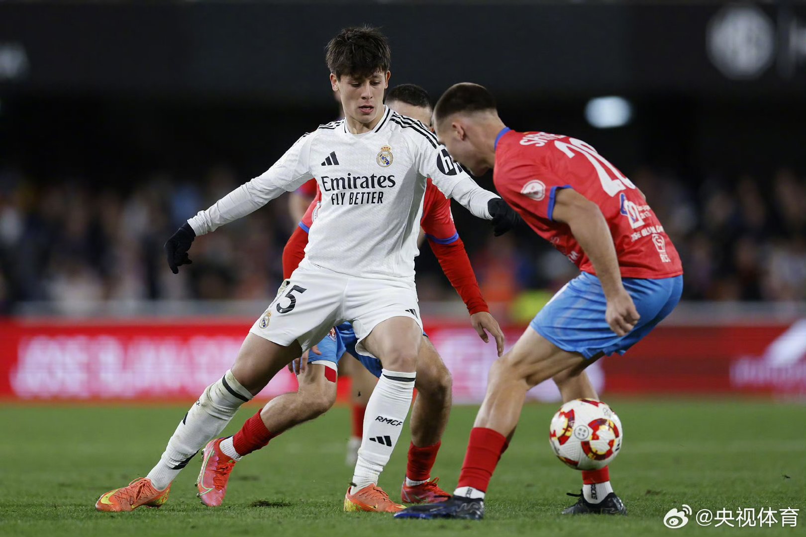 皇家马德里队大比分胜出晋级国王杯